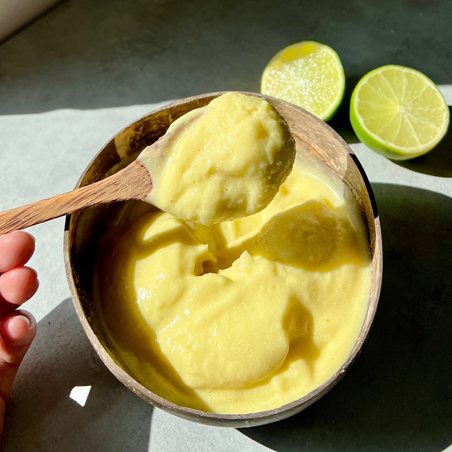 Lime sorbet | Nicecream med lime, banan og mango