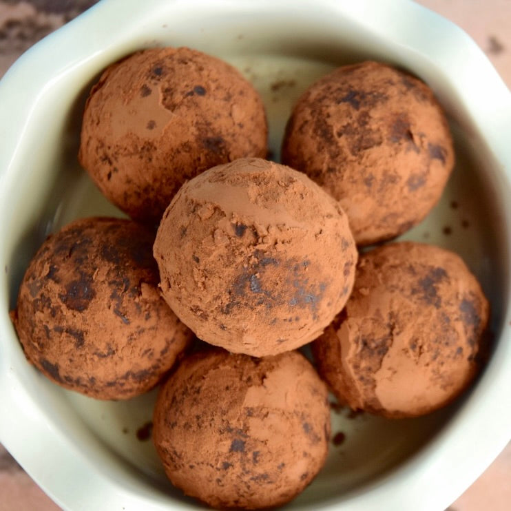 Menopause Bliss Balls | Dadelkugler med kollagen og kakao