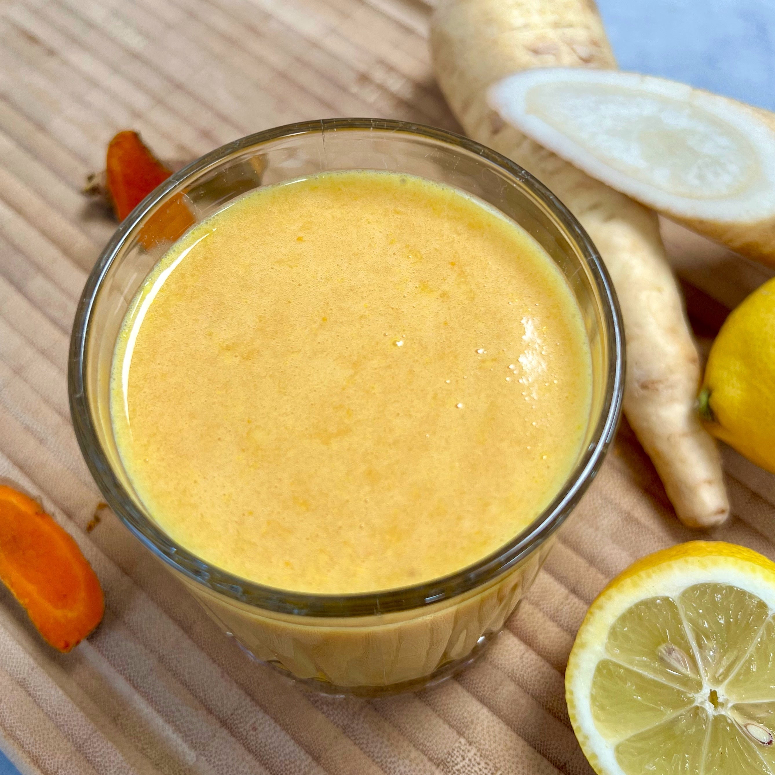 Påskerod | Juice med gurkemeje og appelsin