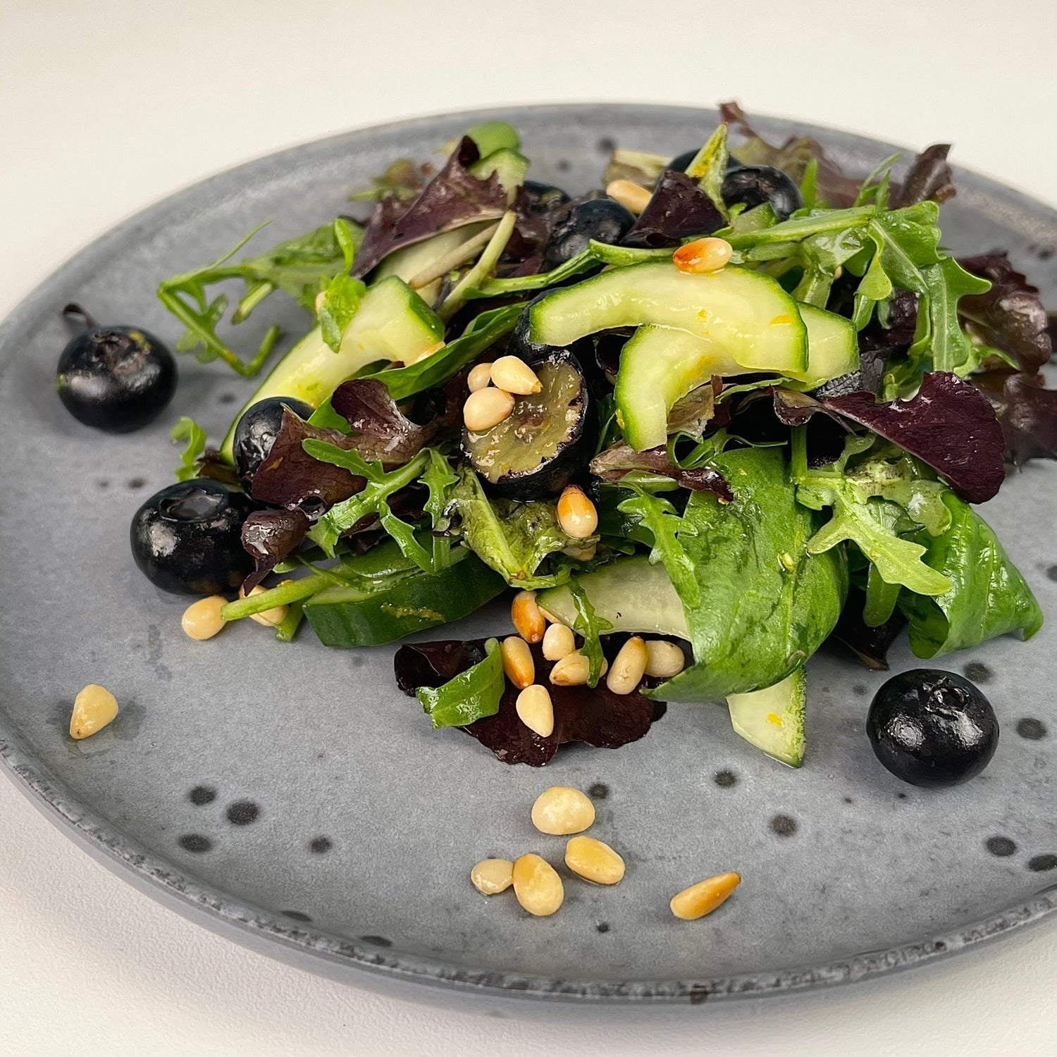 Blåbærsalat | Salat med blåbær og agurk