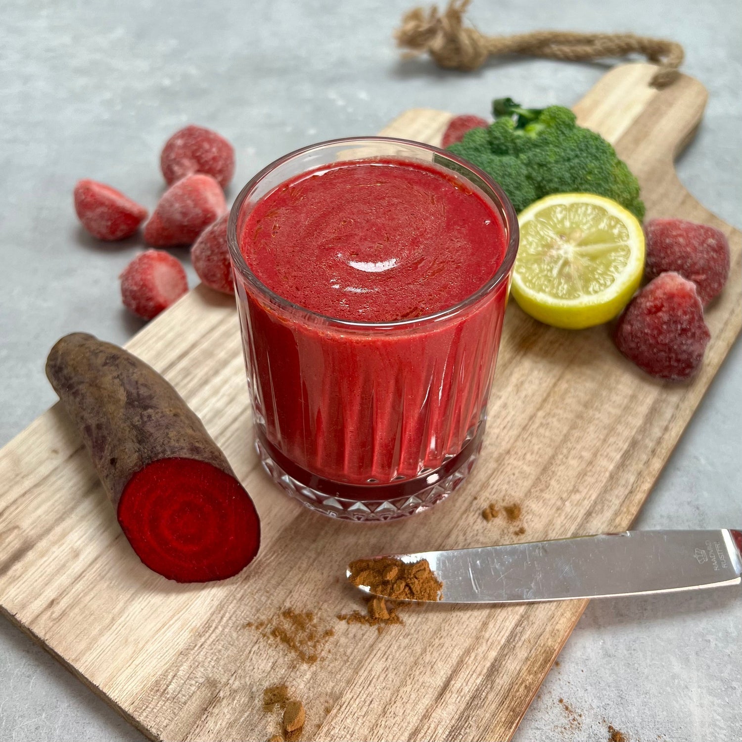 Upbeet med lakrids | Smoothie med banan, lakrids og broccoli