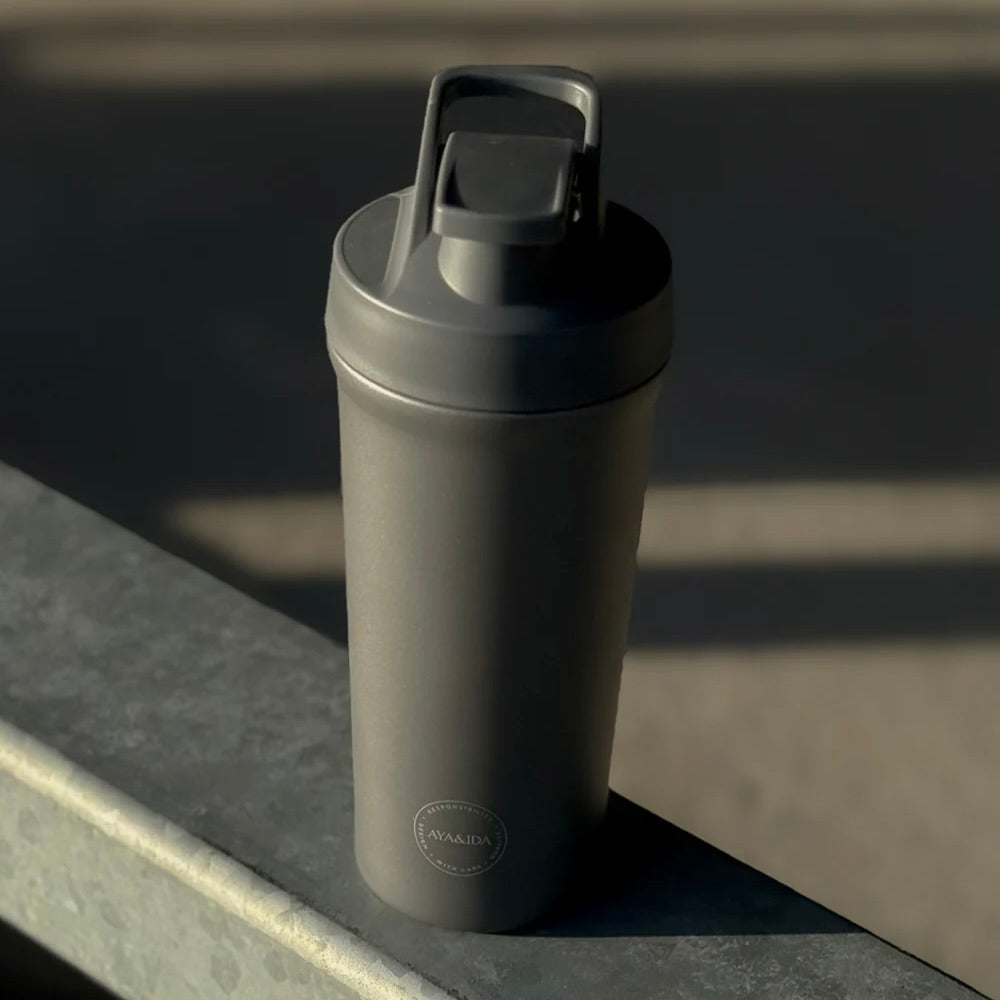 AYA&IDA Shaker 750 ml, Grå