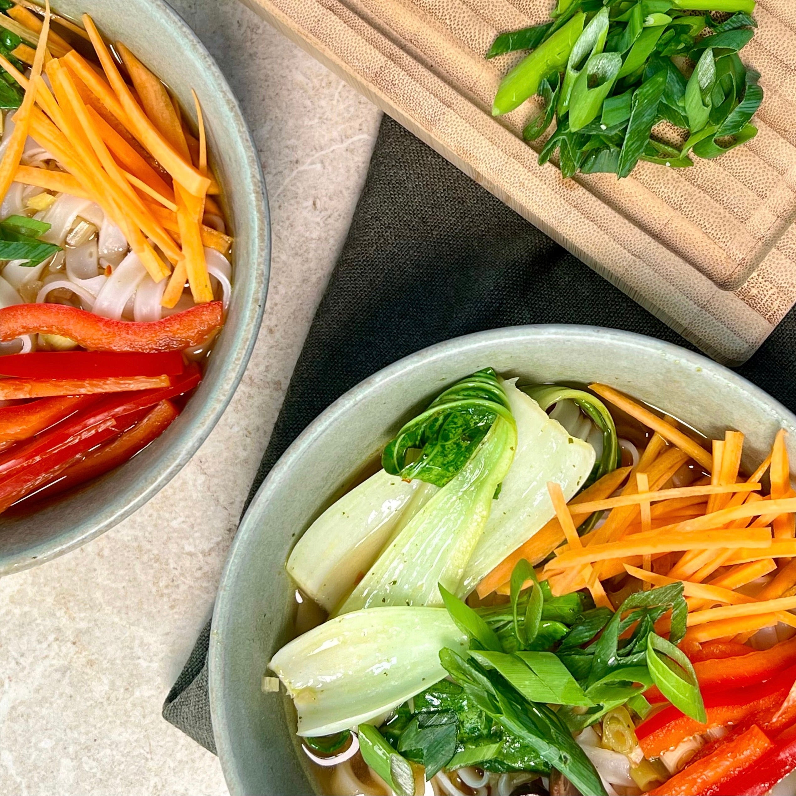 Ramen | Ramen med risnudler og friske grøntsager