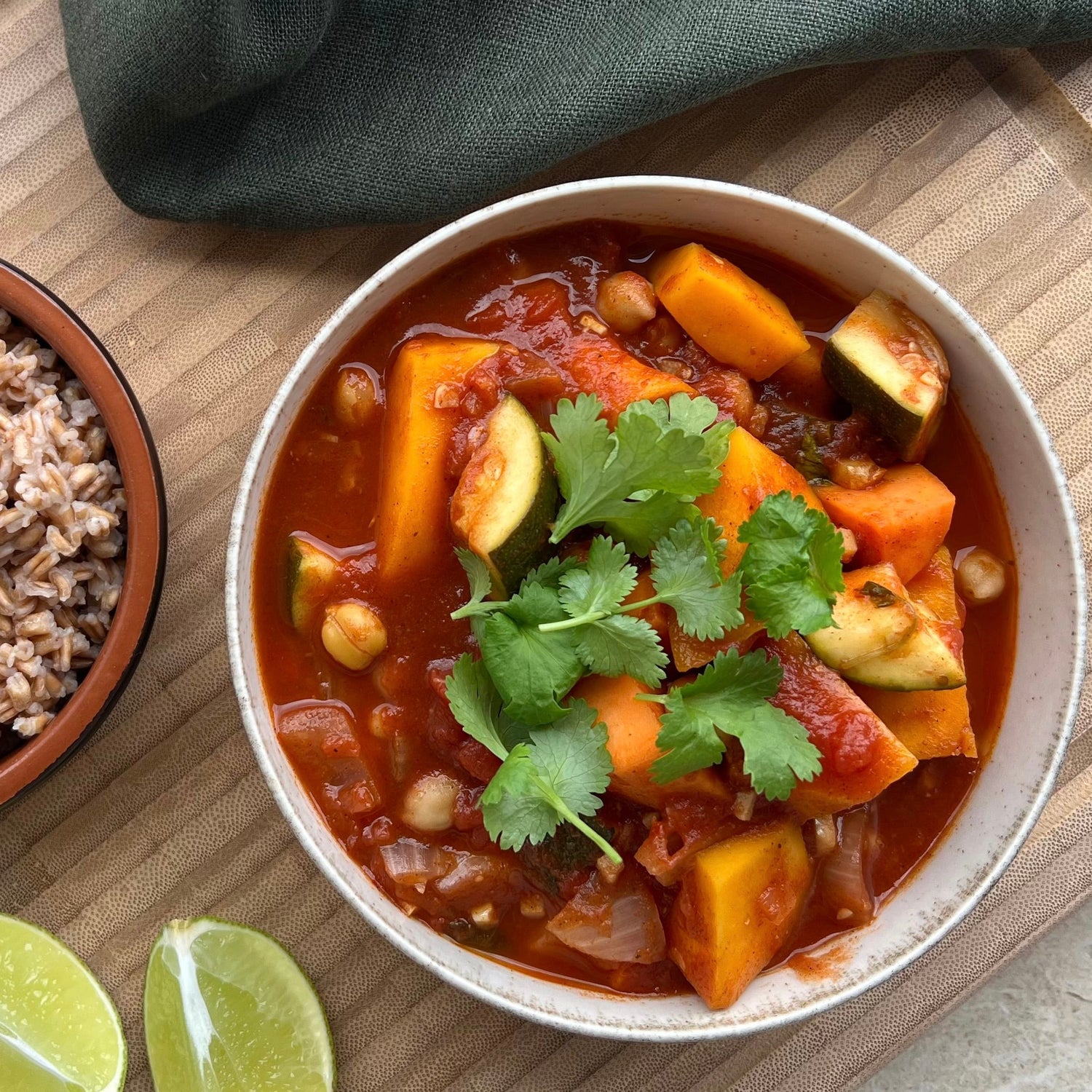 One pot marokkansk grøntsagsgryde | Gryderet med squash, butternut og krydderier