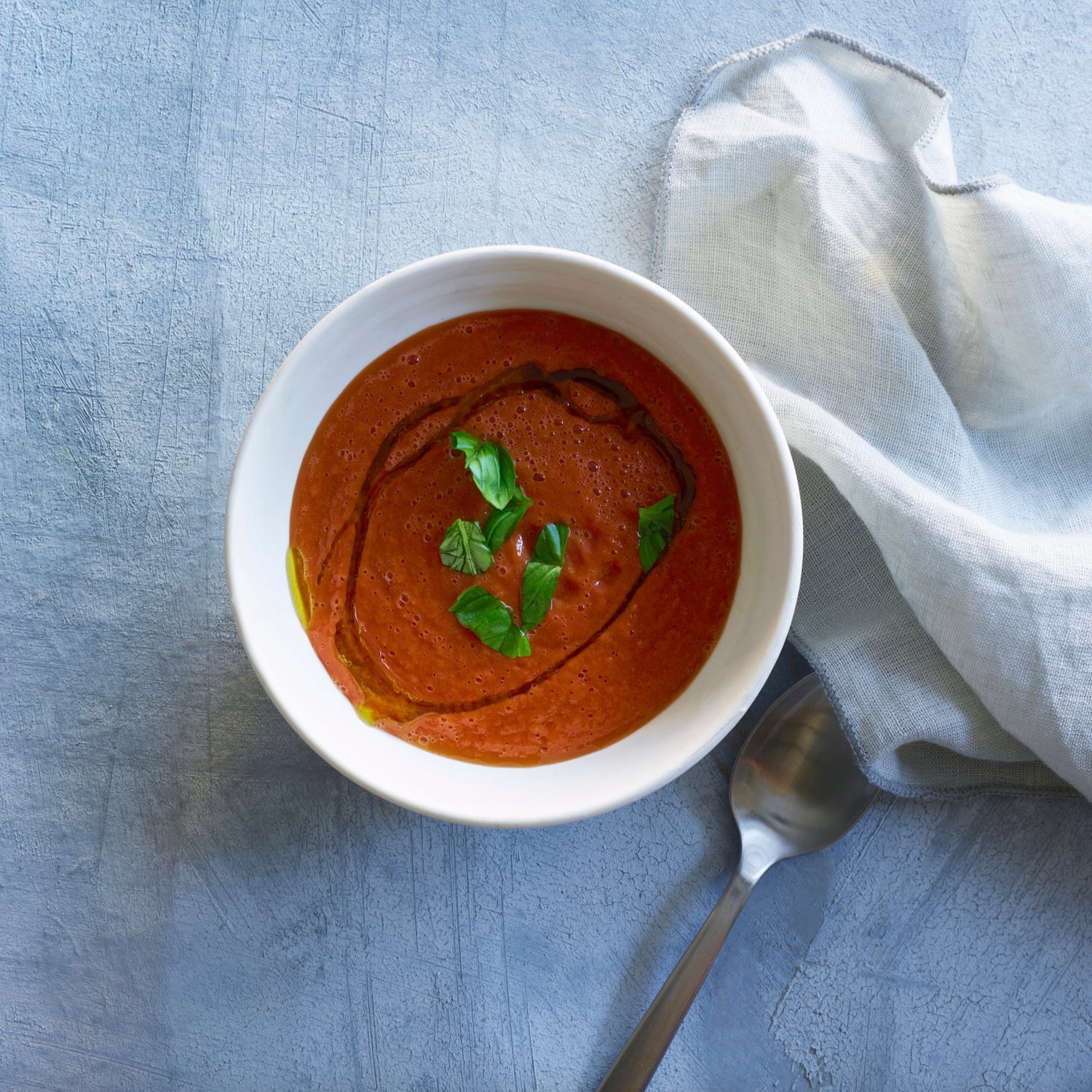 Stærk tomatsuppe med knuste kikærter | Tomatsuppe med kikærter