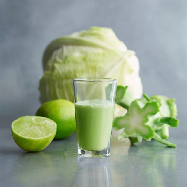 Hero Shot | Juice shot med blomkål og broccolistok