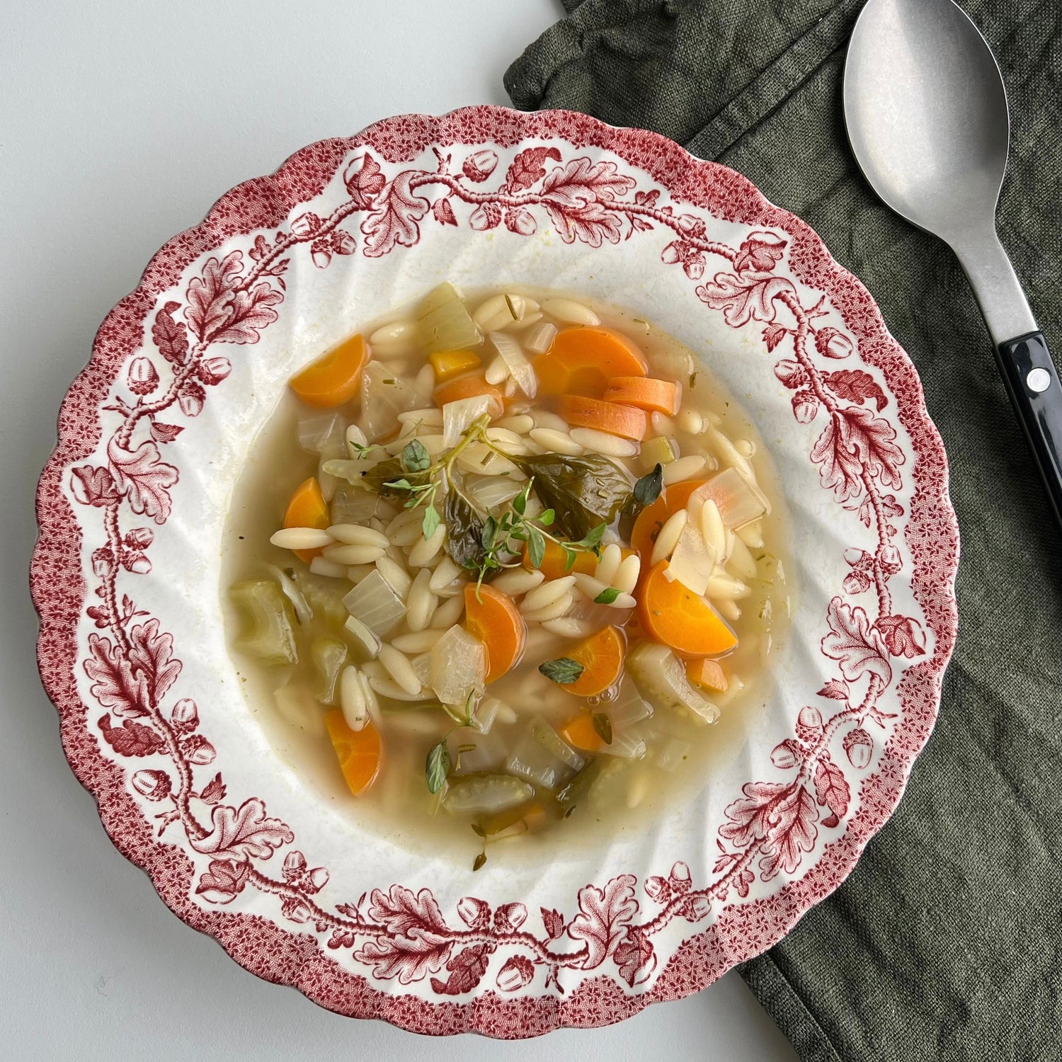 Orzo suppe lavet i høkasse | Suppe med orzo