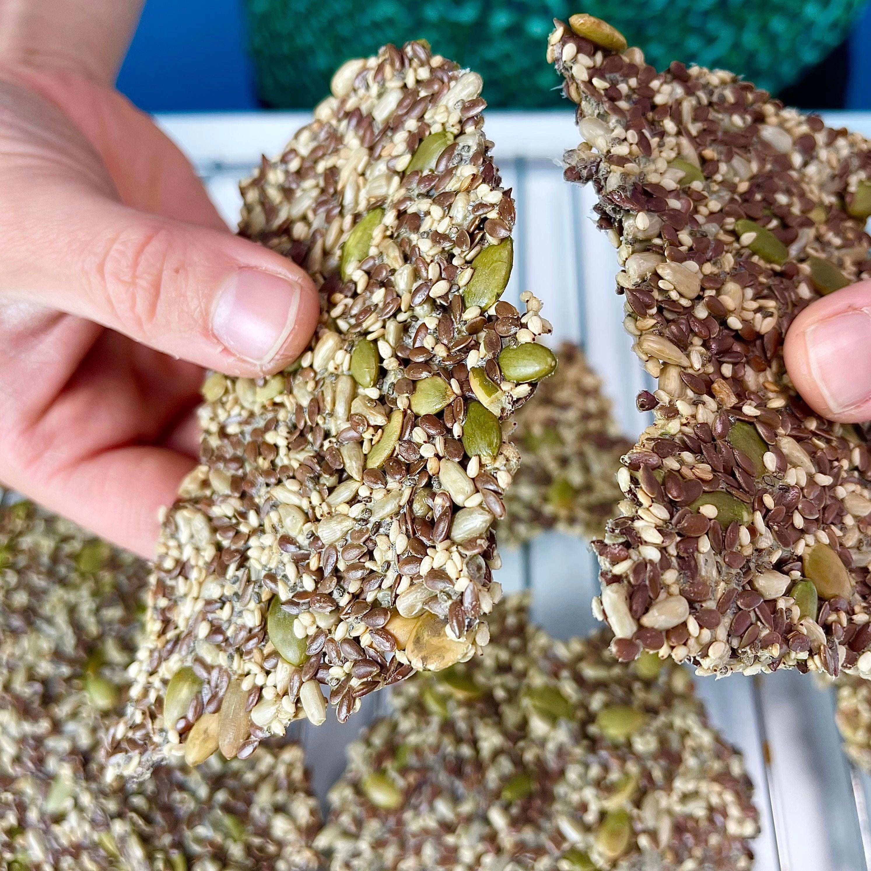 Knækbrød | Glutenfrit knækbrød med frø og kerner