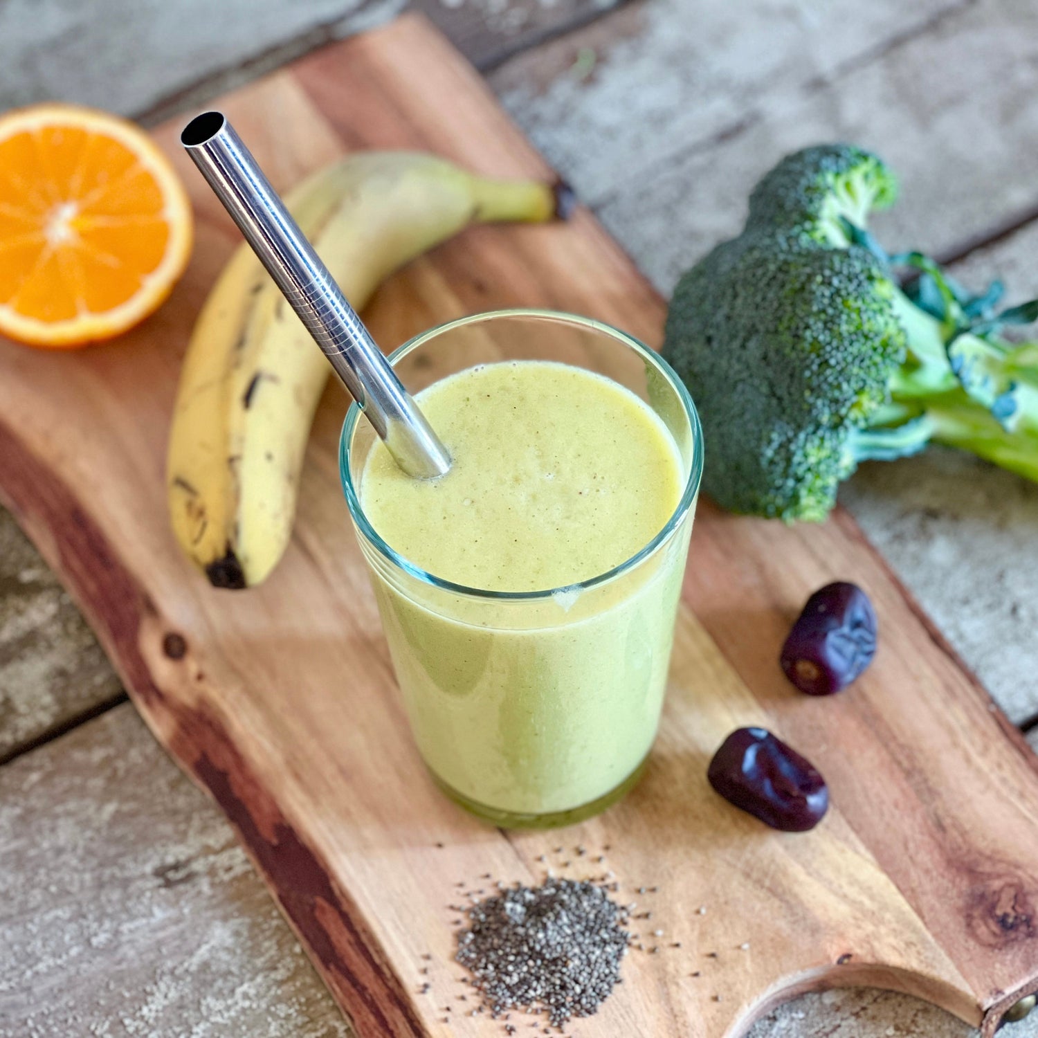 Smoothie med broccoli og dadler | Smoothie med broccoli, ananas og dadler