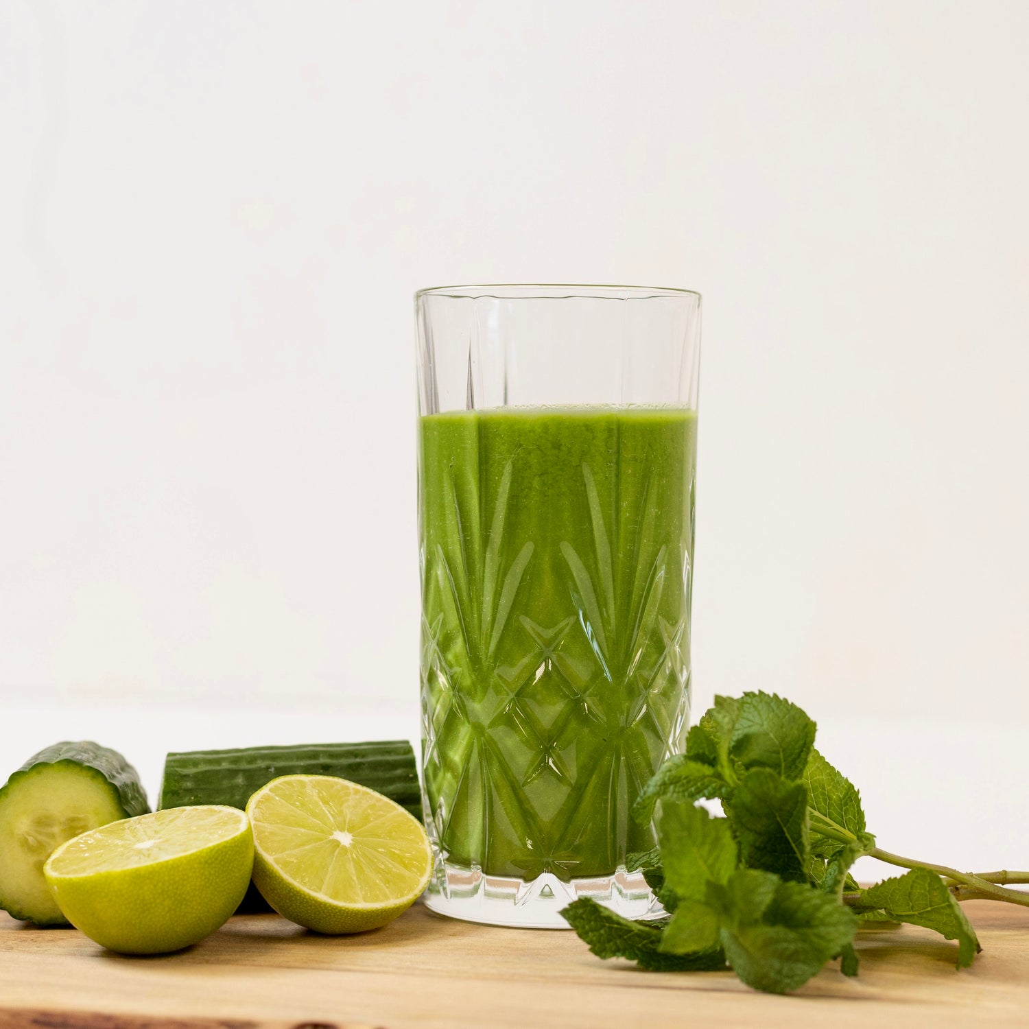 ’SUPER SLIMMER SMOOTHIE’ | Smoothie med avocado og grønkål