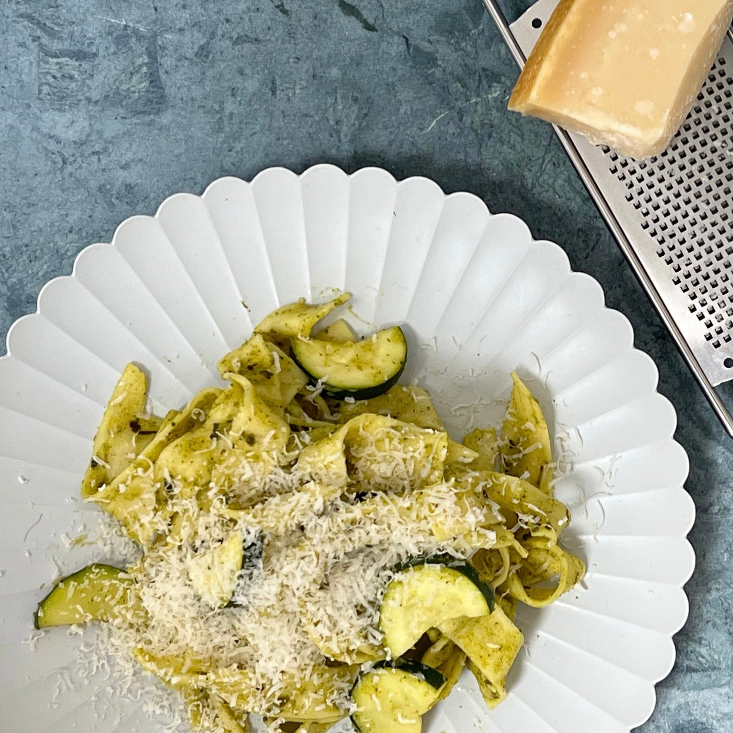 Pasta med squash | Pastaret med squash og basilikum