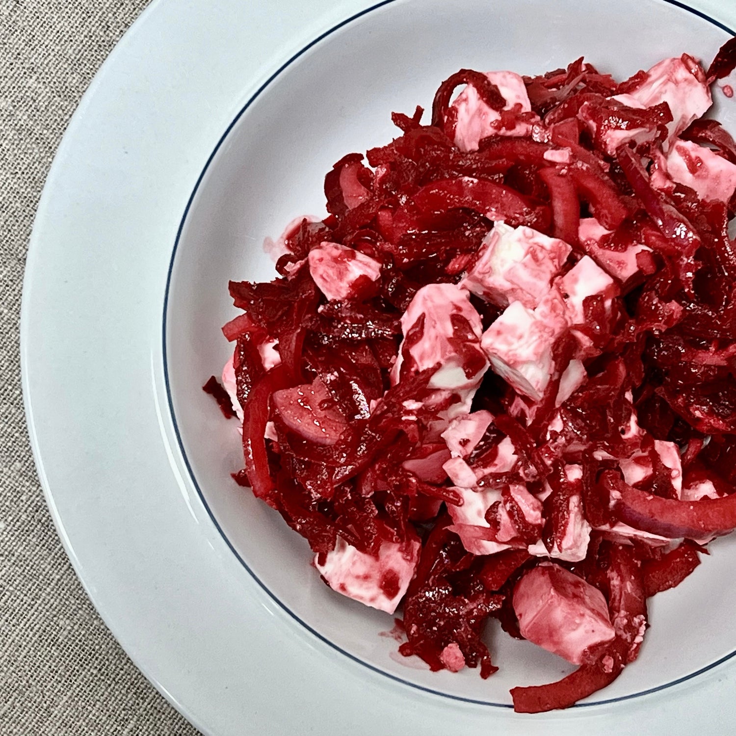 Rødbedesalat | Rødbedesalat med peberrod og feta